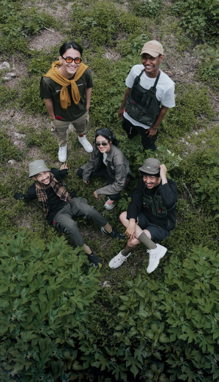 img-cover-alt